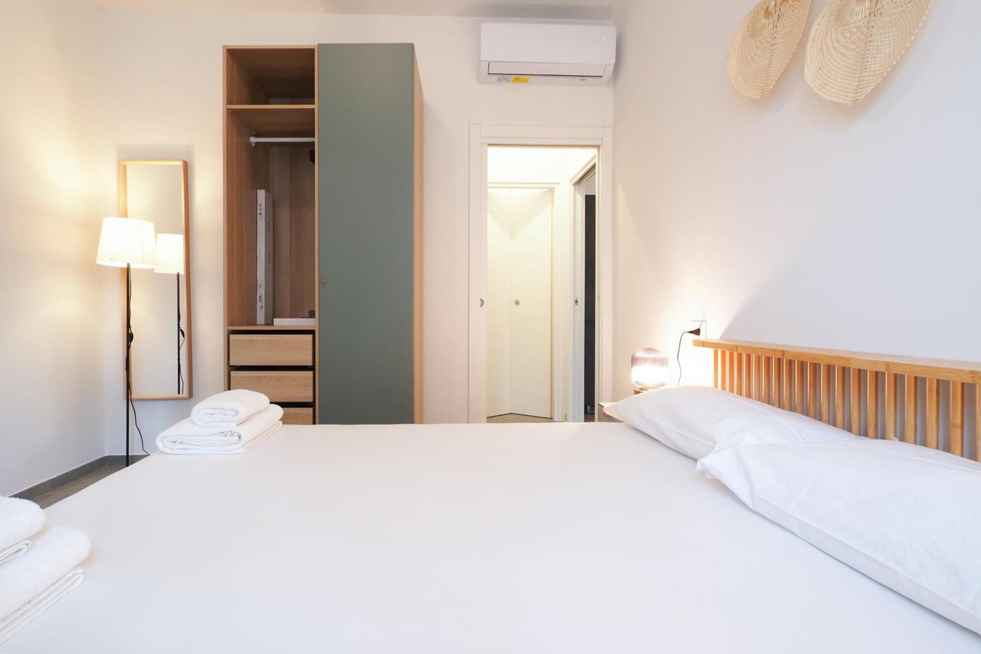 Mila Apartments Fiera Милано Екстериор снимка