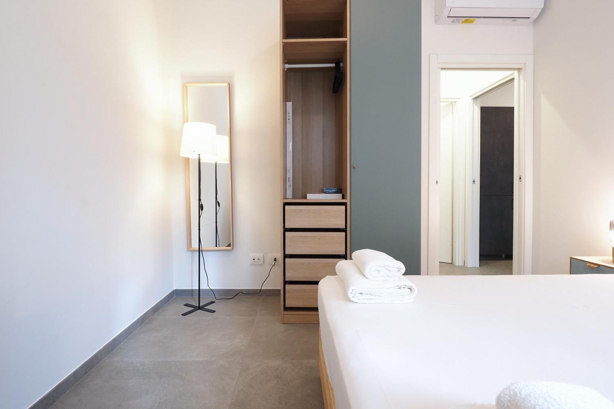 Mila Apartments Fiera Милано Екстериор снимка